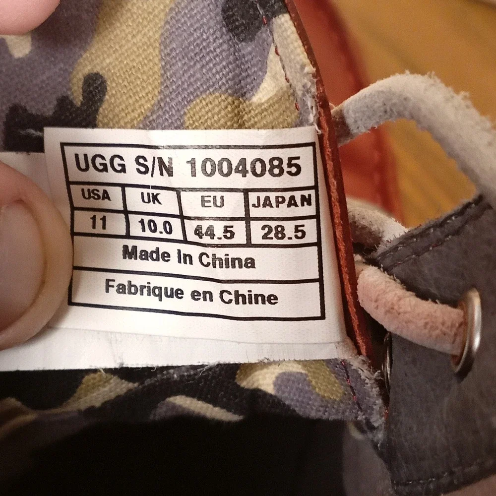 UGG Reefton Red Leather High Top Sneaker Mens 11 Moc Toe Vibram 1004085